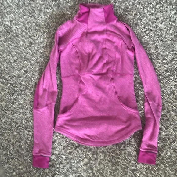 Lululemon Base Runner 1/2 Zip Jacket
Mini Check Pique Raspberry - Picture 3 of 9